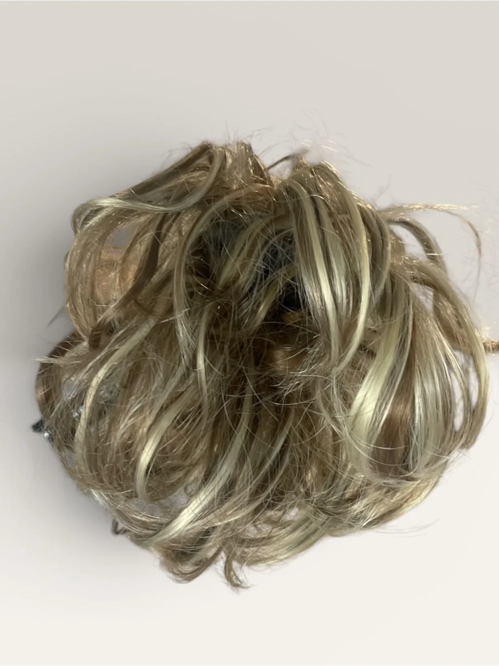Tousled look Synthetic Hair Bun Scrunchie in Light Brown with Blonde Highlights - Picture 4 of 4